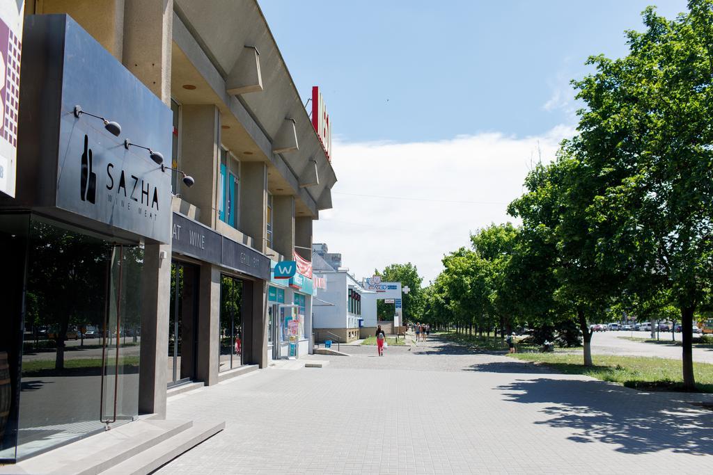 Royal Suite Apartment With Jacuzzi Sumy Exterior photo